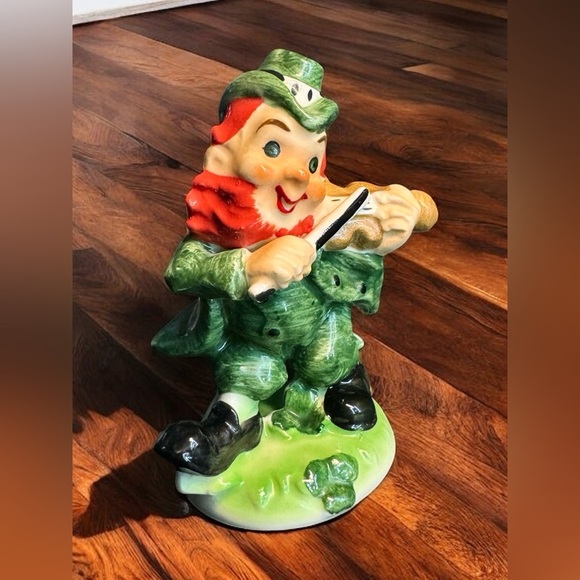 Vintage Lefton Irish Leprechaun Fiddler Figurine - Picture 7 of 8